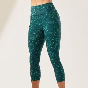 Athleta Ultimate stash pocket capri